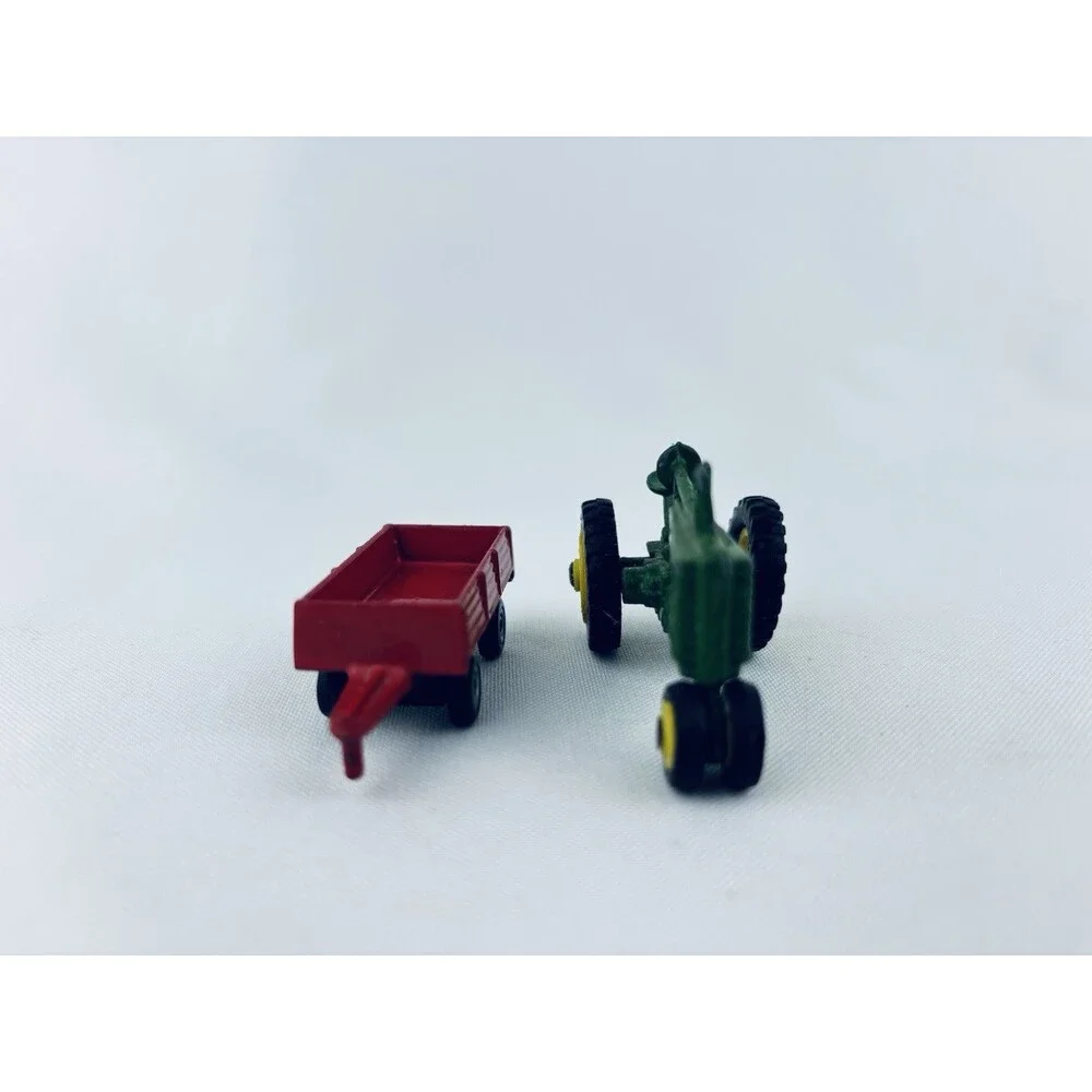 Lot Of 2 Ertl 1/64 Tractor -‎ John Deere & Red Wagon- Farm